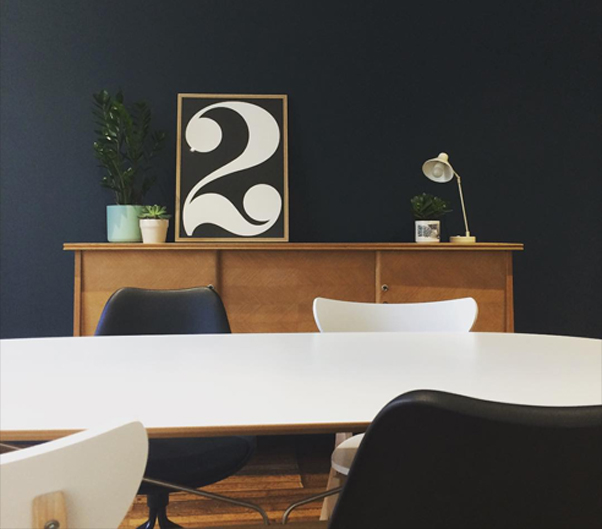 Le studio Poignée de main virile